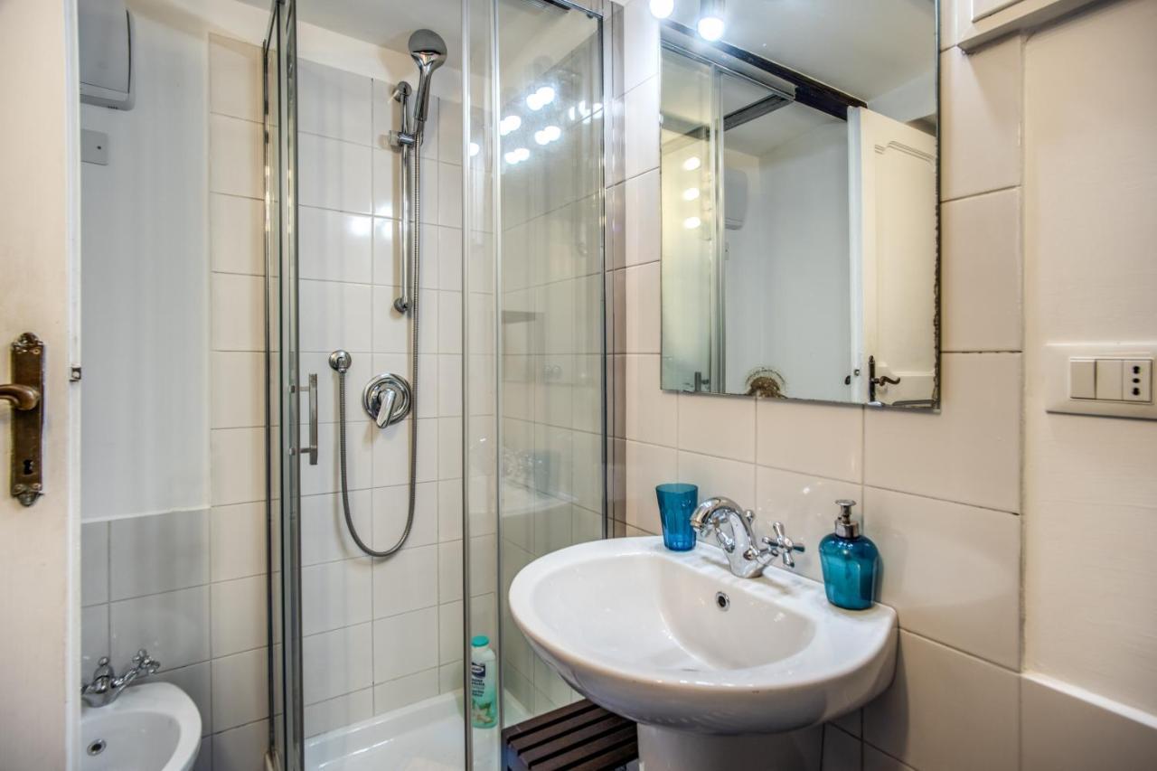 רומא Lovely Flat In The Heart Of Trastevere מראה חיצוני תמונה